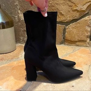 Black sock boot, size 8.5